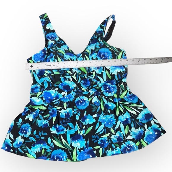 NWT Maxine of Hollywood Women's Over The Shoulder Empire Tankini Swimsuit Top 14 - Picture 13 of 13